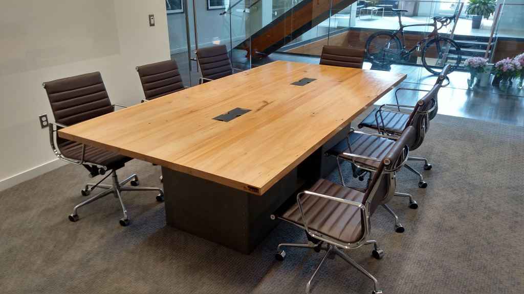 Переговорный стол для офиса COMPANY