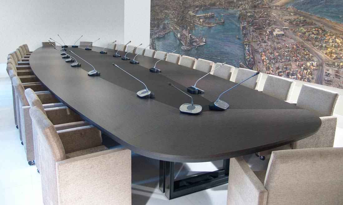 Овальный стол в конференц-зал ONTARIO